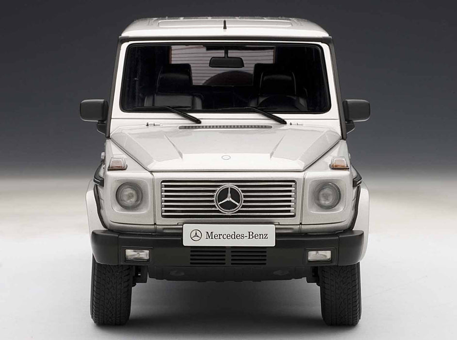 Modèle réduit de voiture Mercedes Benz G500 Swb argenté à l'échelle 1/18 de Autoart