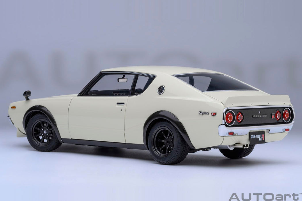 Autoart 1/18 Nissan Skyline 2000GT-R KPGC110 Tuned Version White Model