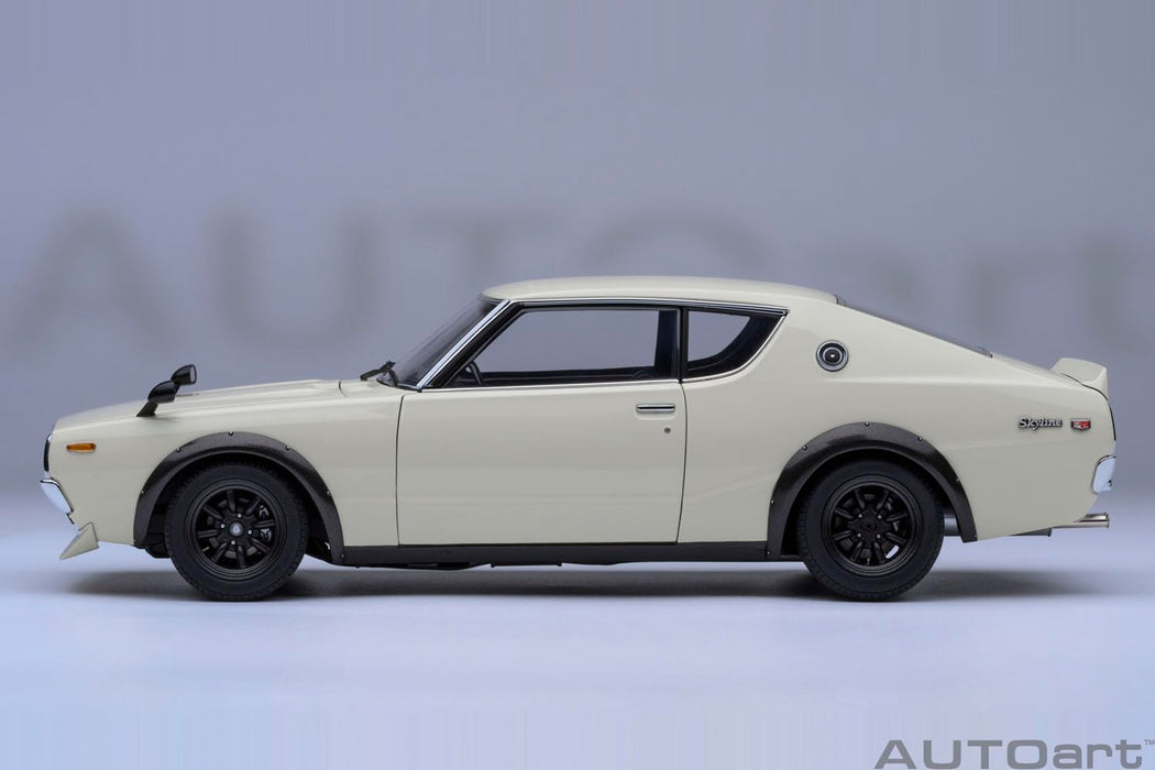 Autoart 1/18 Nissan Skyline 2000GT-R KPGC110 Tuned Version White Model