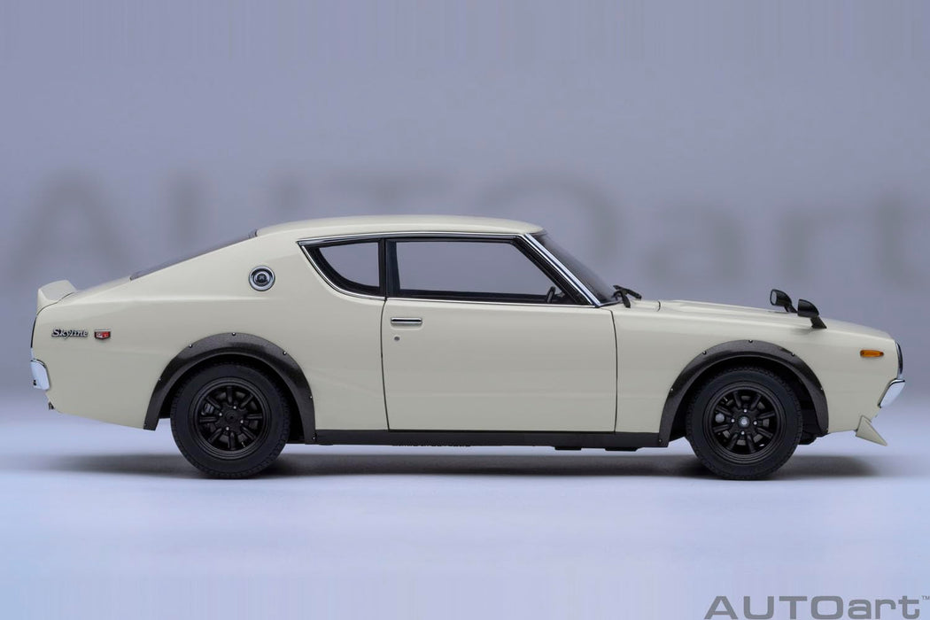 Autoart 1/18 Nissan Skyline 2000GT-R KPGC110 Tuned Version White Model