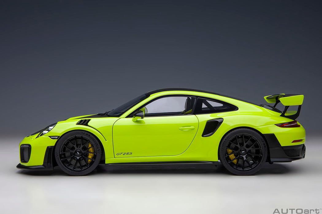 Autoart 1/18 Porsche 911 GT2 RS Weissach vert clair modèle noir carbone