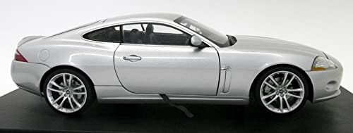 Modèle réduit de voiture Jaguar XK Coupé 2006 Silver de la série Street Series à l'échelle 1/18 de Autoart