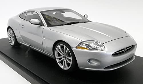 Autoart 1/18 Street Series Jaguar XK Coupé 2006 Silber Modellauto