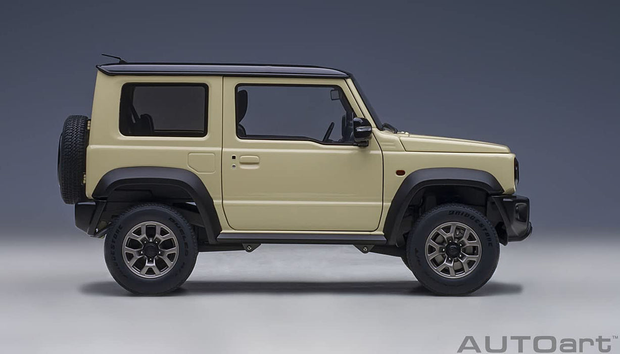 Modèle réduit de voiture Suzuki Jimny Sierra JB74 Ivoire métallisé Toit noir 1/18 Autoart 78510