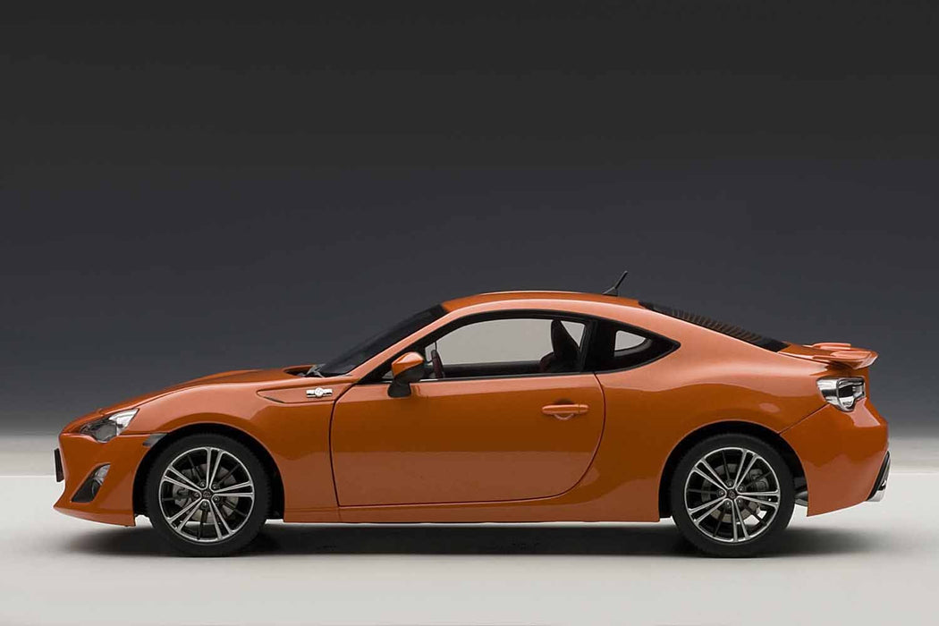 Autoart 1/18 Toyota 86 GT Limited Right Hand Drive Orange Metallic Model