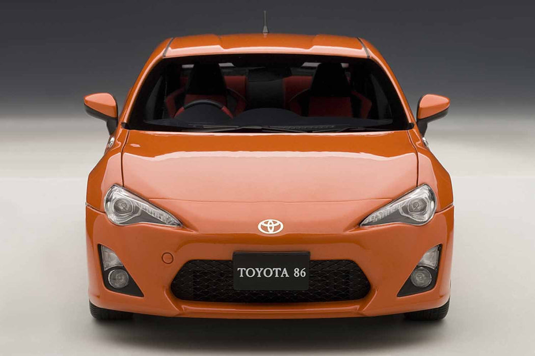 Modèle réduit Toyota 86 GT Limited à conduite à droite, orange métallisé, échelle 1/18 de Autoart