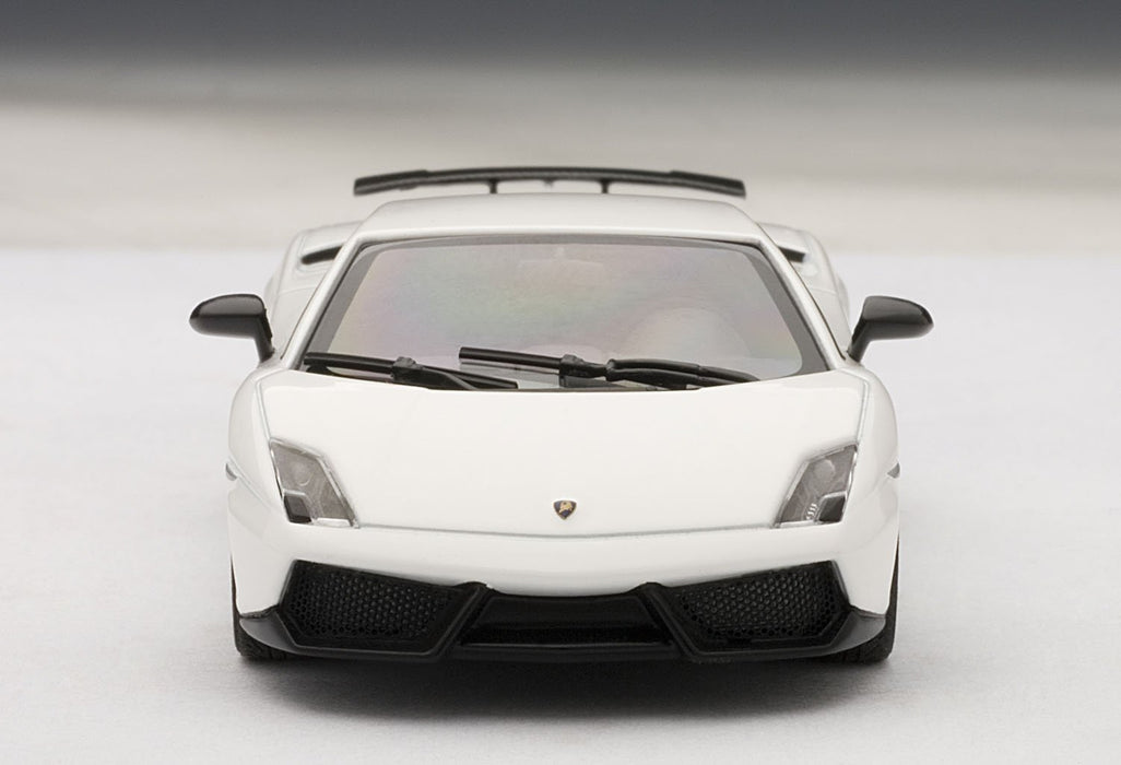 Modèle réduit de voiture Lamborghini Gallardo LP570-4 Superleggera blanche à l'échelle 1/43 de Autoart