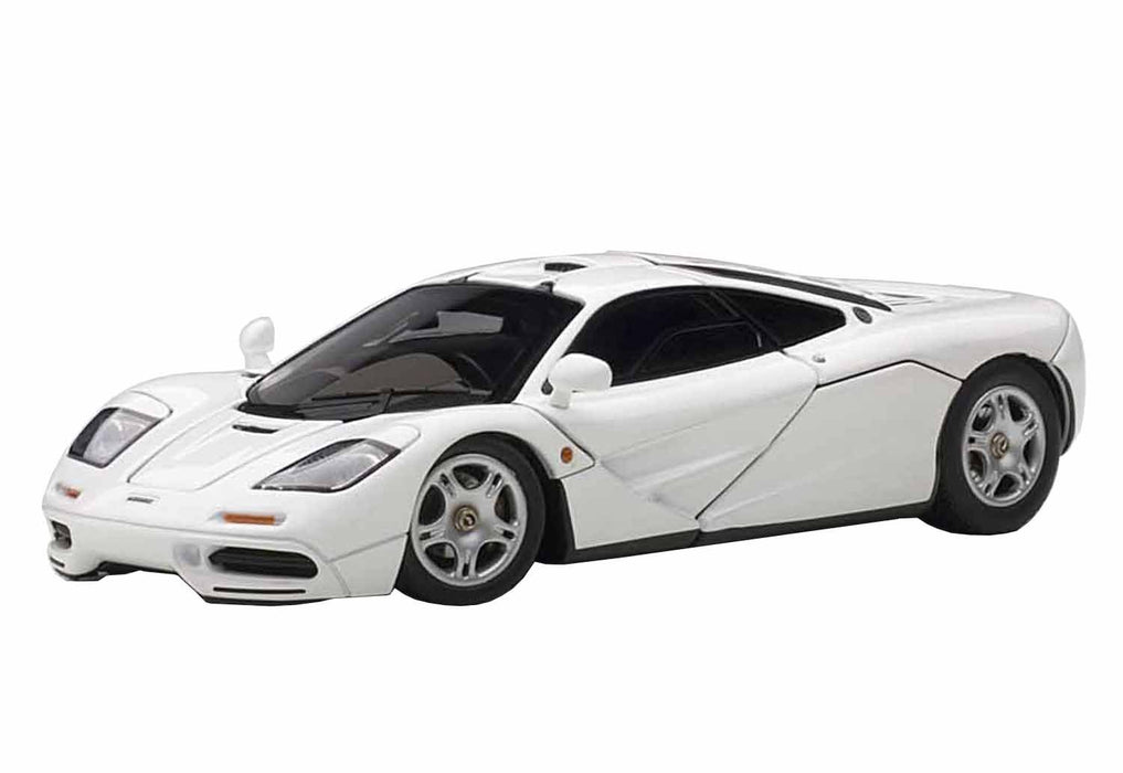 Modèle réduit de voiture McLaren F1 blanche à l'échelle 1/43 de Autoart