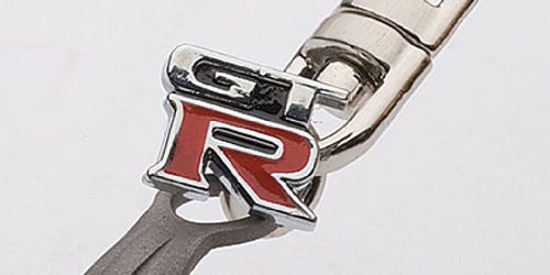 Autoart Nissan Skyline GTR R34 Wheel Keychain with GTR Emblem