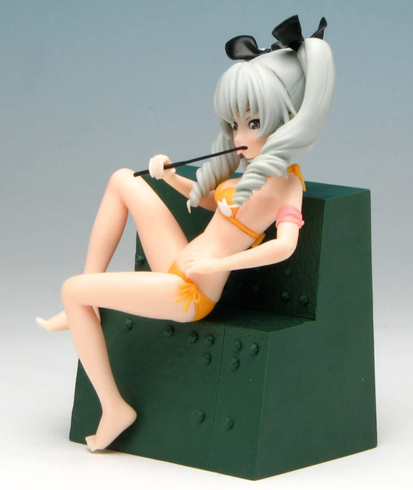 Place Girls Und Panzer 1/10 Anchovy Swimsuit Ver 10th Anniversary Resin Kit