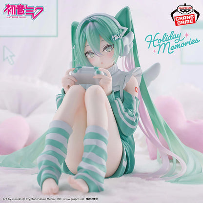 Banpresto Hatsune Miku Holiday Memories Game Prize Figure 13cm