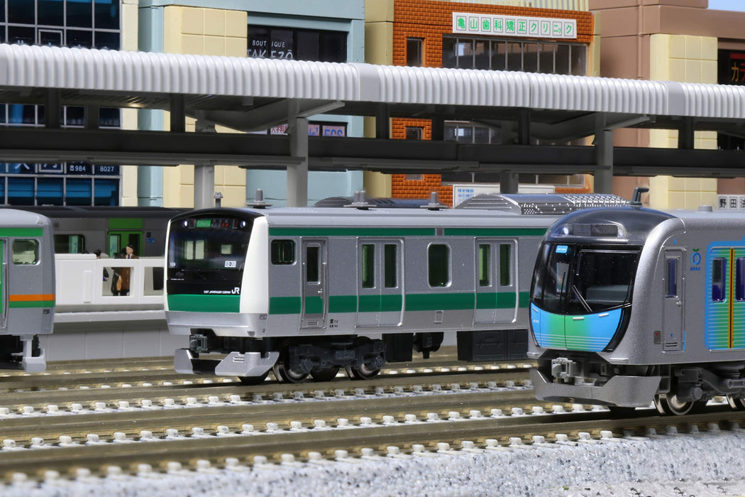 Kato E233 Series 7000 Saikyo Line 4-Car Train Set Model 10-2109