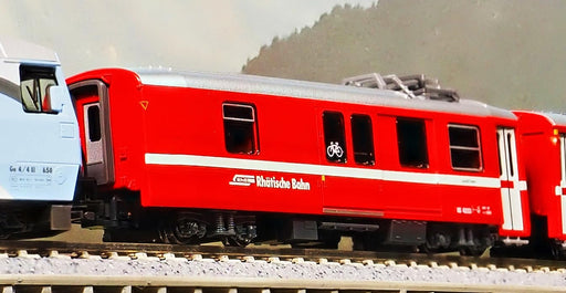 KATO N Gauge Rhaetian Railway Power Baggage Car Ds4222 Model Passenger Car