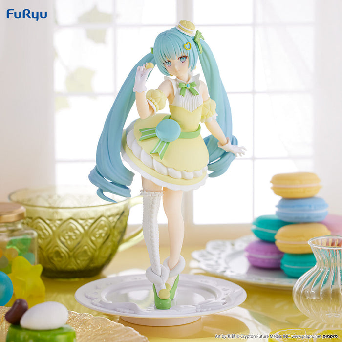 Furyu Piapro Hatsune Miku Sweet Sweets Citron Macaron Ver. Figurine