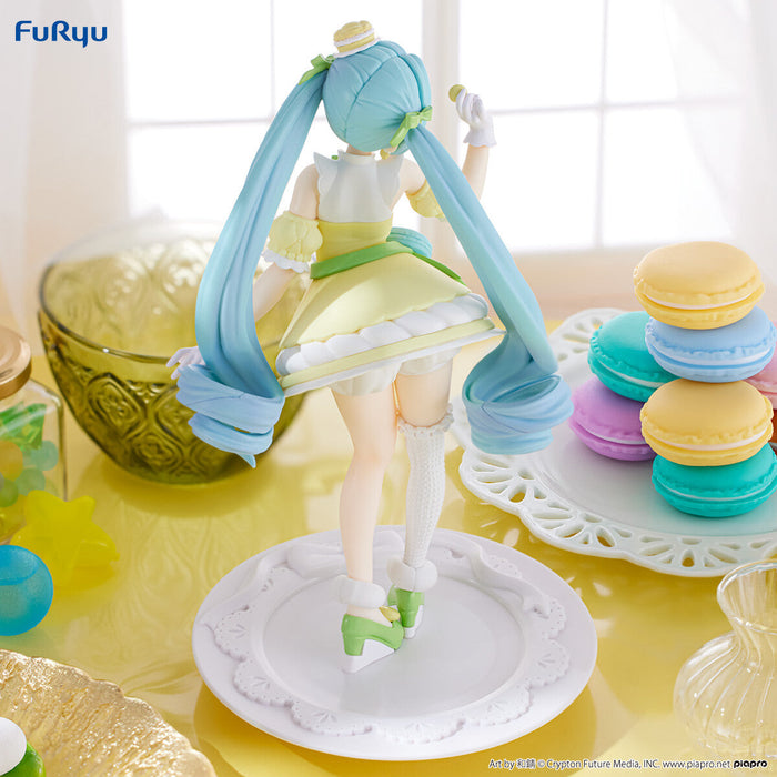 Furyu Piapro Hatsune Miku Sweet Sweets Citron Macaron Ver. Figurine