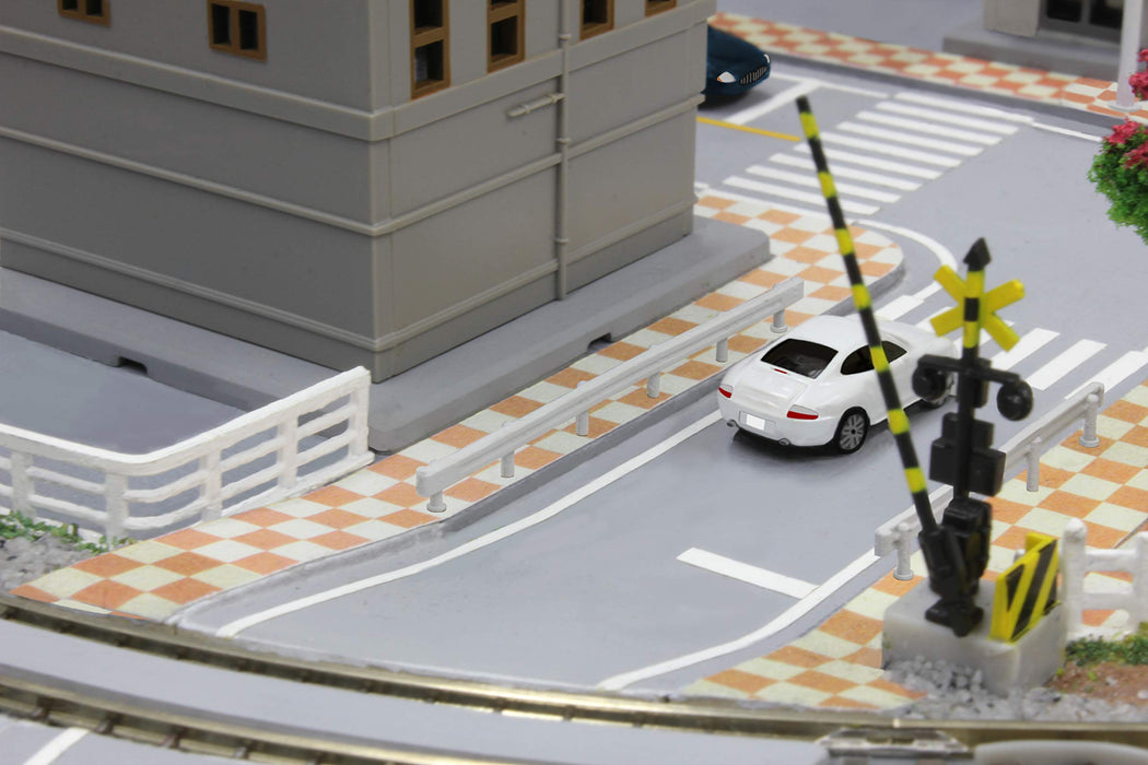 Rokuhan Z Gauge Guardrail Set S060-1 – Diorama Modeling Supplies
