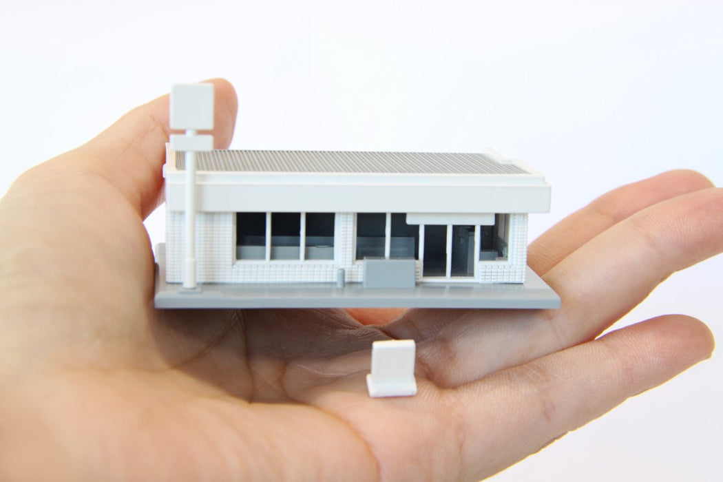 Rokuhan Z Gauge Convenience Store Model White Edition