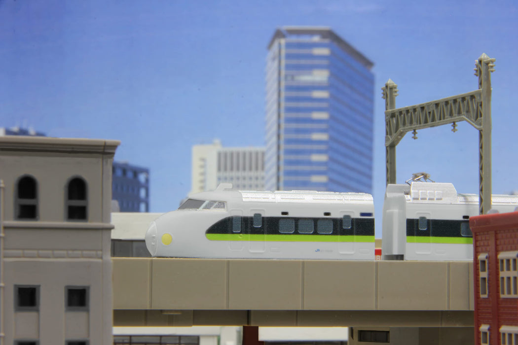 Rokuhan Z Shorty 0 Series Shinkansen in Fresh Green Z Gauge Model Train