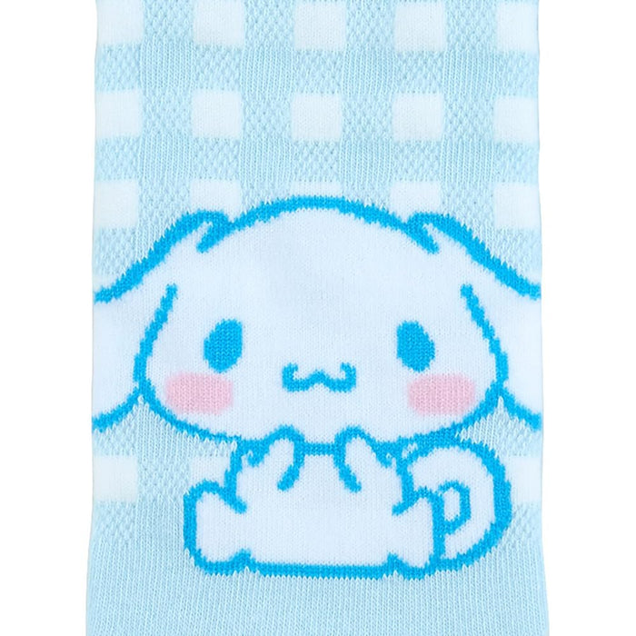 Chaussettes Sanrio Cinnamoroll 23-25 ​​cm - Adorable design de personnage Cinnamoroll