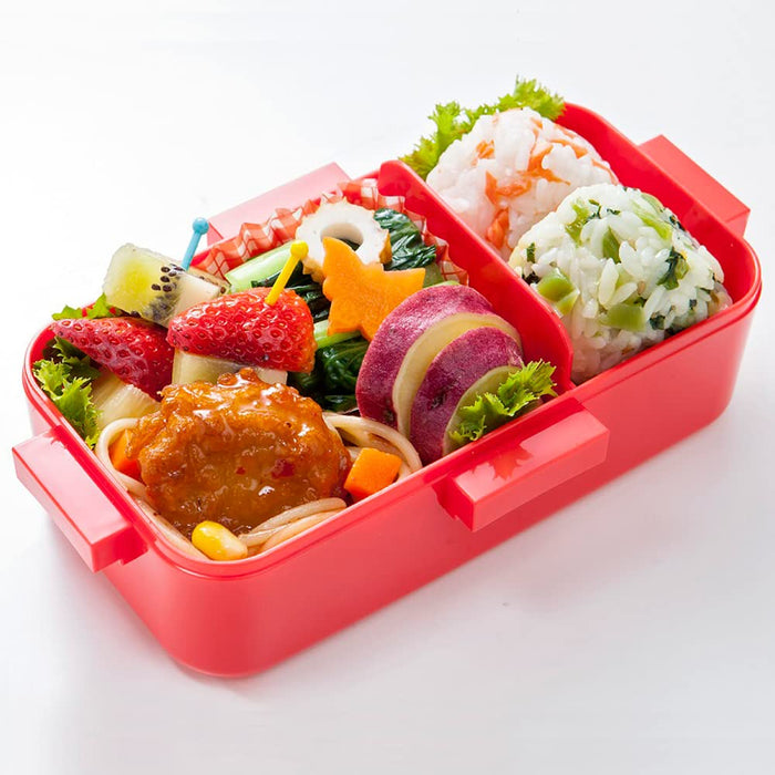 Skater Antibakterielle Lunchbox mit gewölbtem Deckel, 530 ml Fassungsvermögen – Aya und die Hexe Ghibli-Design