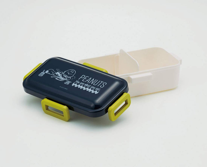 Skater Snoopy Lifestyle Lunchbox 530 ml, gewölbter Deckel, sanft serviert – Hergestellt in Japan