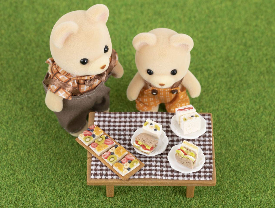 Nihon Vogue Sylvanian Families Happy Life & Seasonal Meals Book