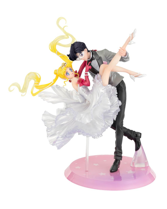 Tamashii Nations Sailor Moon Usagi & Tuxedo Mask Moonlight Glow Edition Figure