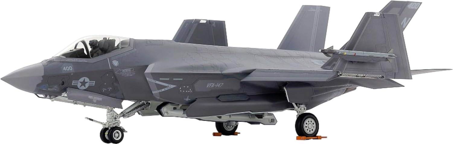 Tamiya 1/48 F-35C Lightning II Plastic Model Kit Aircraft Series 127
