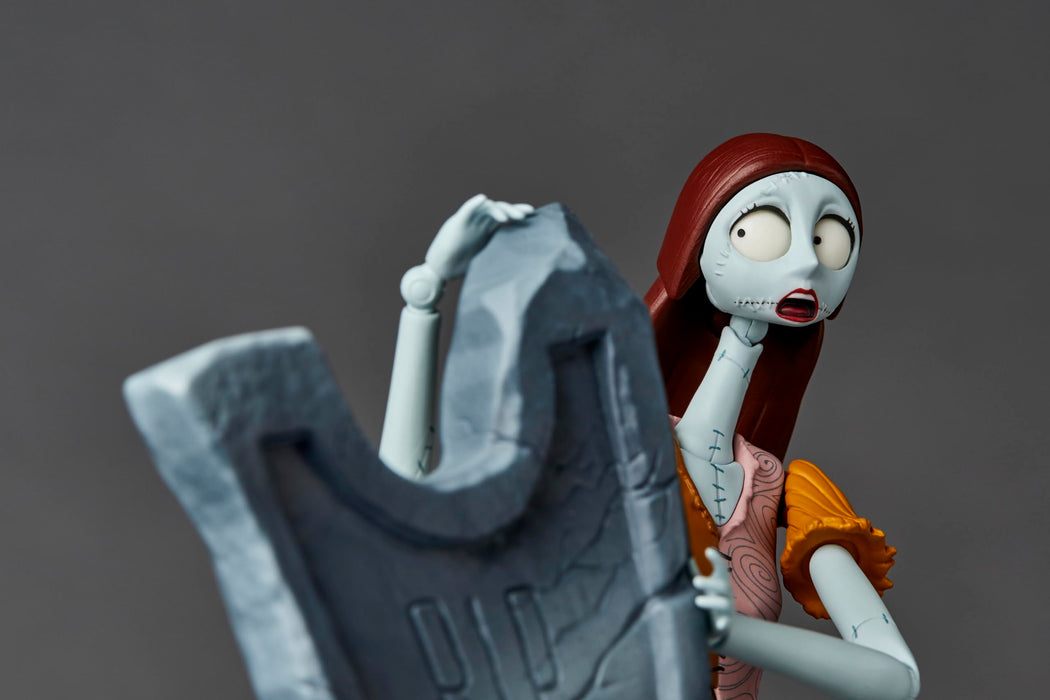 Kaiyodo Revoltech The Nightmare Before Christmas Sally and Zero Figures