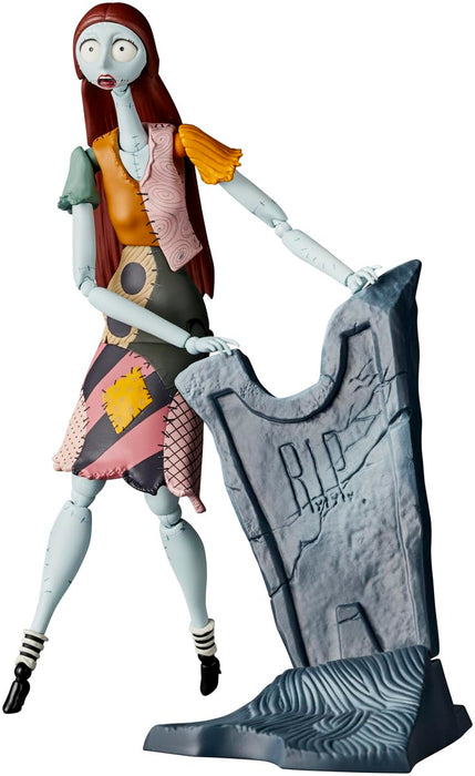 Kaiyodo Revoltech The Nightmare Before Christmas Sally and Zero Figures