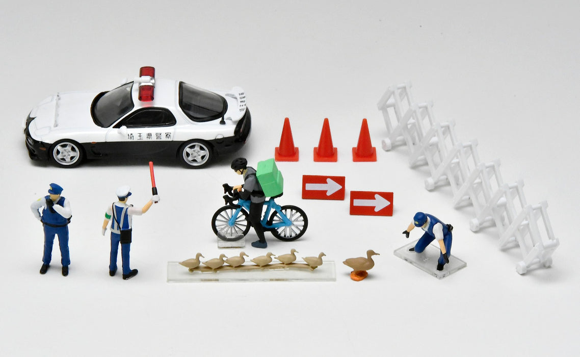 Tomytec Diocolle 64 Polizeiauto-Set mit Zubehör und Miniaturauto