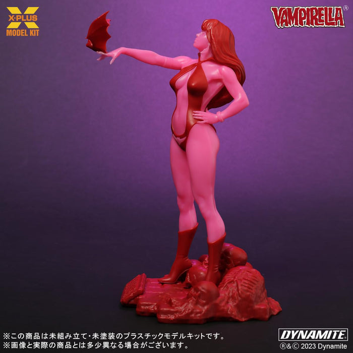 X-Plus Vampirella Jose Gonzalez Glow In The Dark 1/8 Model Kit Edition