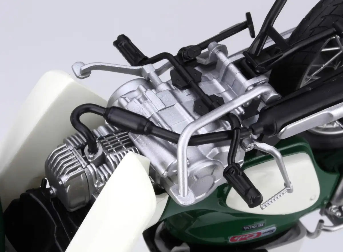FUJIMI 12Nx-1Ex-1 Honda Super Cub 110 Virgin Beige 1/12 Scale Pre-Painted Kit- Japan Figure Store - #1 Bring To You The Best Japanese Goods