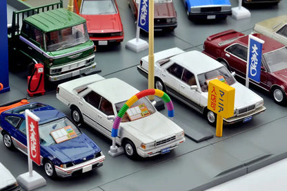Tomytec Tomikarama Vintage 04C Mini Car Store 1/64 Scale ABS Resin Finish- Japan Figure Store - #1 Bring To You The Best Japanese Goods