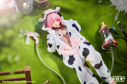 Bear Panda Dairy Cow MOMO 1/8 Scale Painted PVC Action Figure