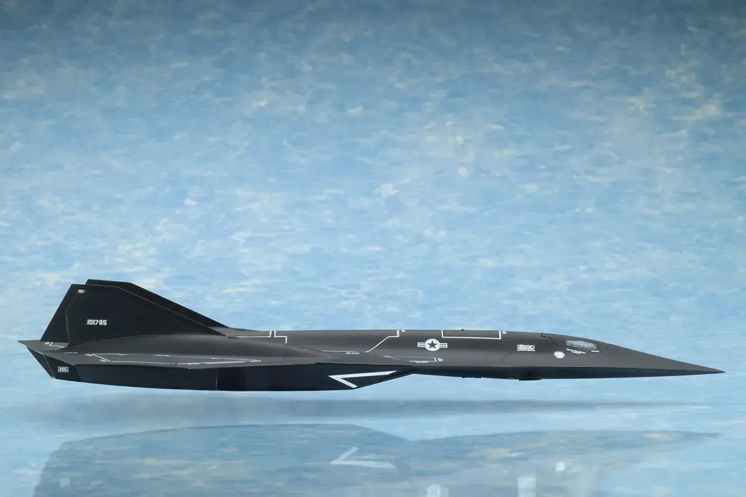 BellFine Top Gun Maverick Dark Star 172 Scale Plastic Model