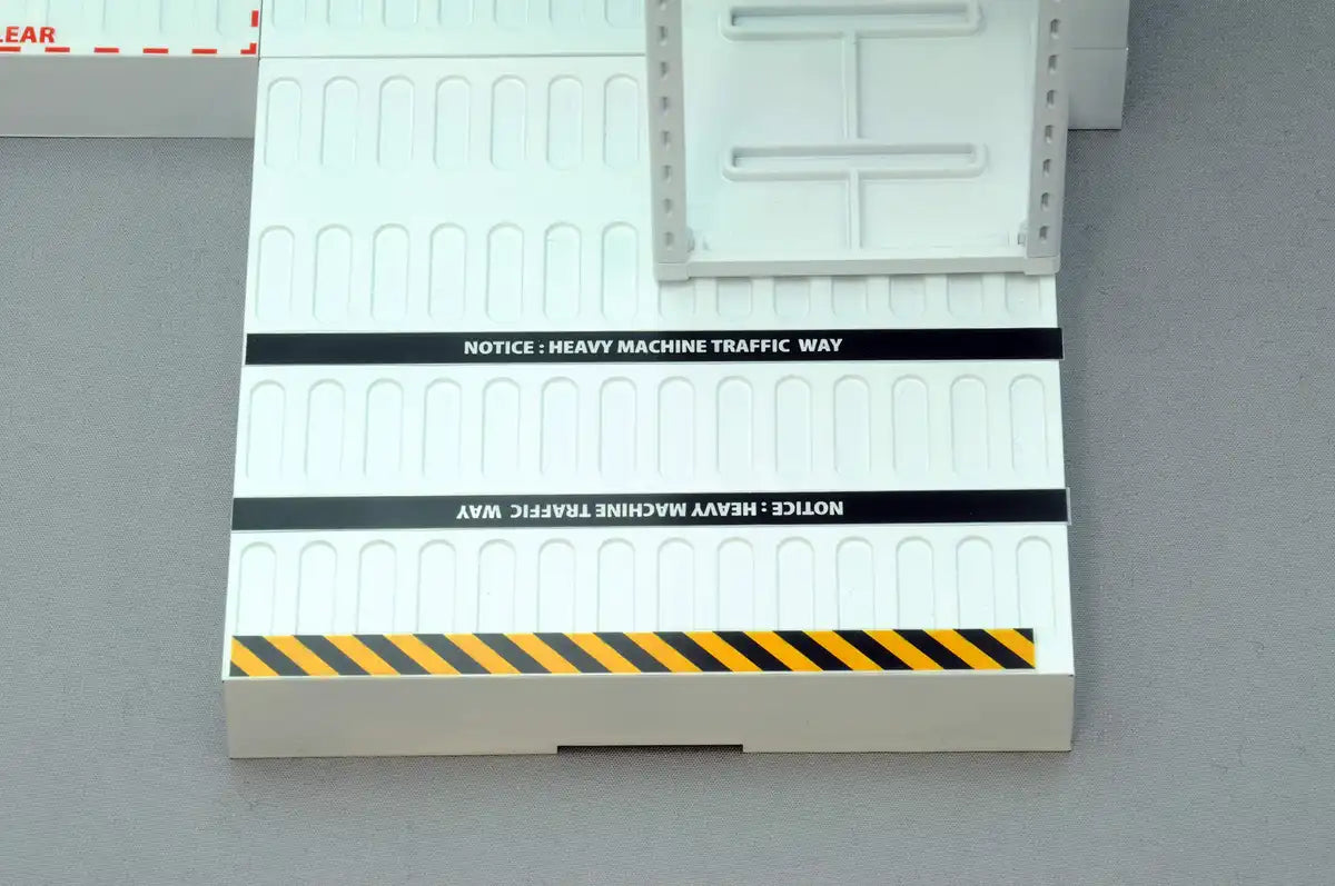 TOMYTEC Ld027 Military Series Little Armory Weapons Room A 1/12 Scale Kit- Japan Figure Store - #1 Bring To You The Best Japanese Goods