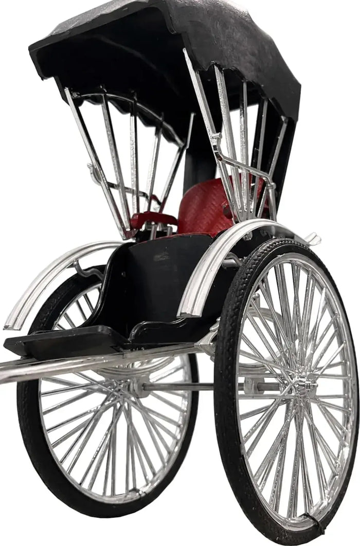 Doyusha 110 Retro Rickshaw Model with Driver and Display Base
