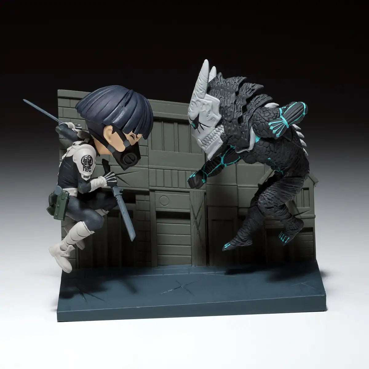 Banpresto Kaiju No. 8 Log Stories Hoshina vs Kaiju Figure Collectible