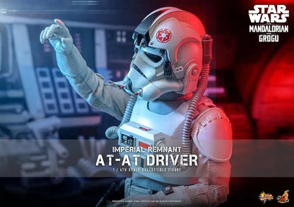 Hot Toys Star Wars Mandalorian Grogu AT AT Driver Figure