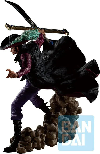 Ichibansho One Piece Dracule Mihawk Statue Action Figure