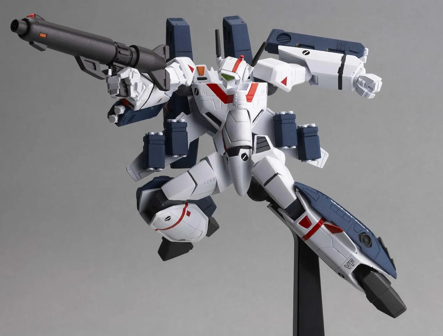 Kaiyodo Revoltech No34 TV Version Super Valkyrie VF1J Figure