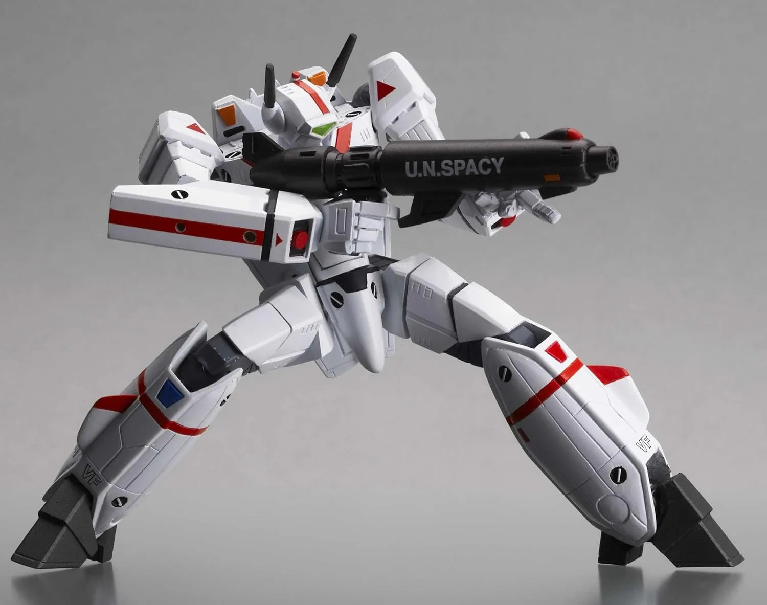 Kaiyodo Revoltech No34 TV Version Super Valkyrie VF1J Figure