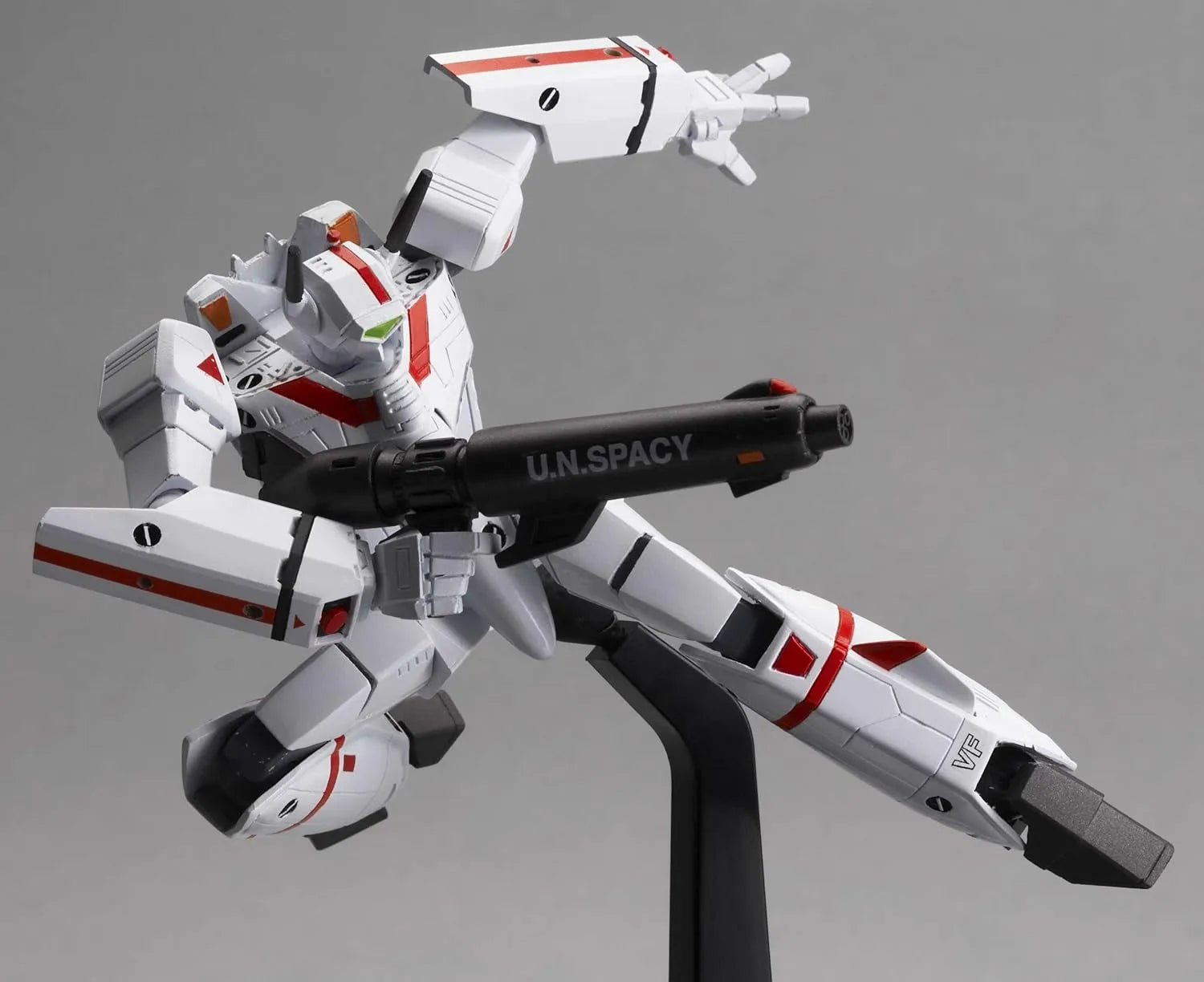 Kaiyodo Revoltech No34 TV Version Super Valkyrie VF1J Figure