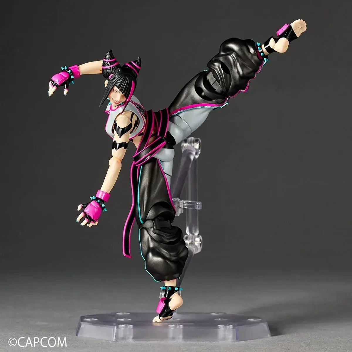 Kaiyodo Revoltech Street Fighter 6 Juri Action Figure