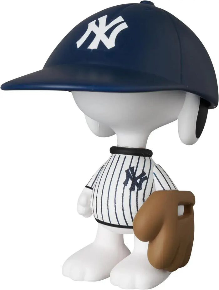 Medicom UDF MLB Peanuts Snoopy New York Yankees Figure