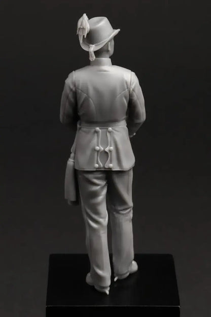 SBS Model WWI Austrian Officer Resin Figure Kit 75mm