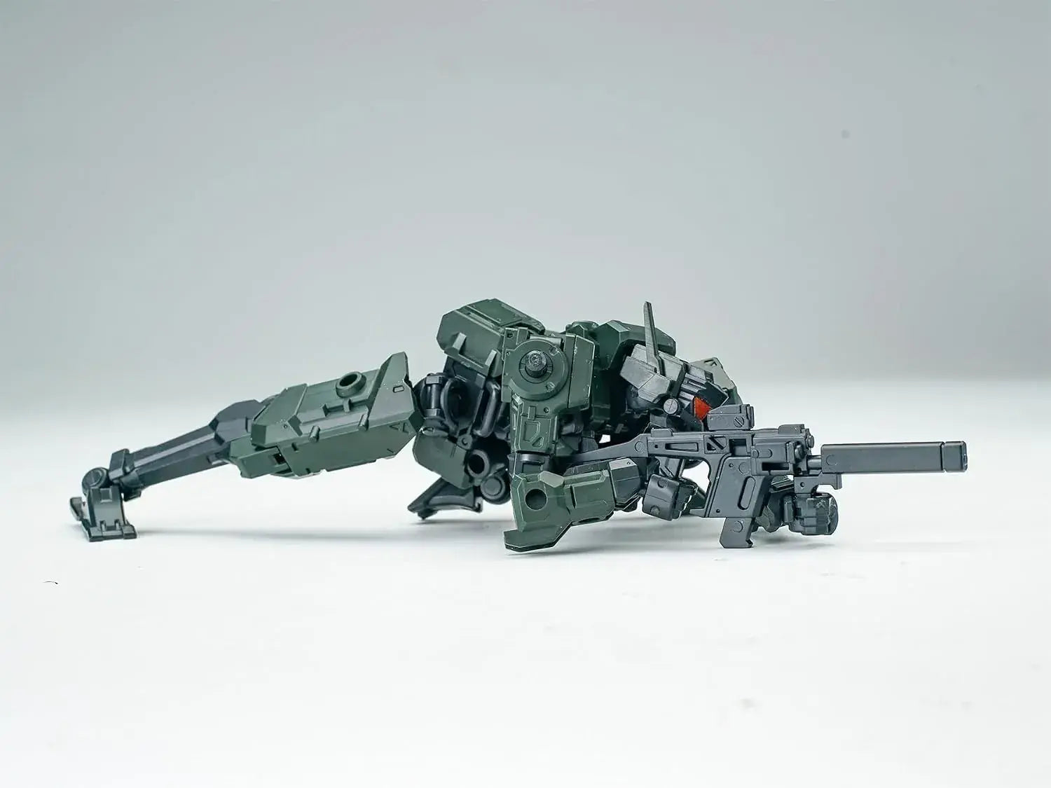 Sheik Mainland Fenrir 118 Scale ABS Plastic Model Kit Green