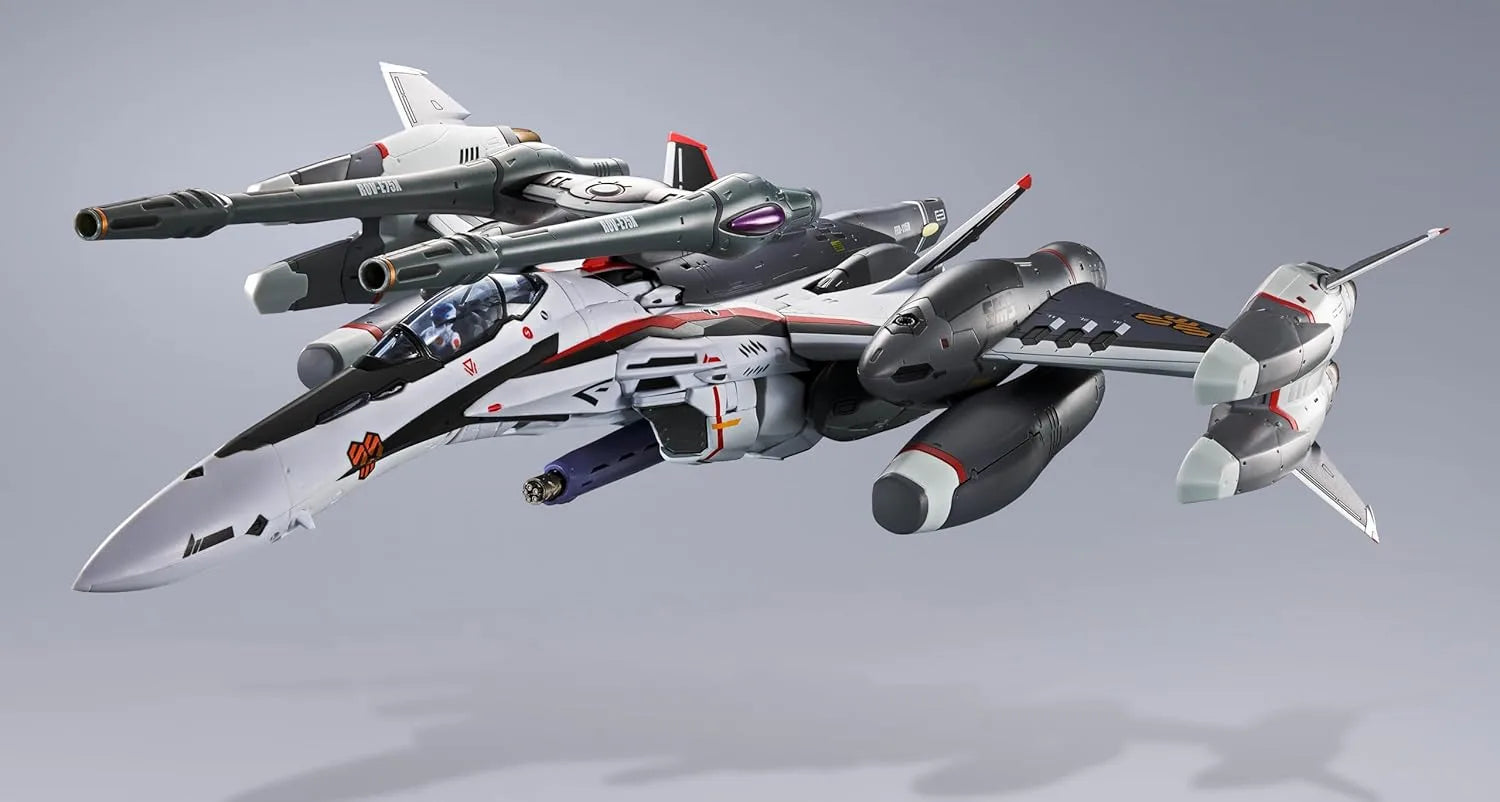 Tamashii Nations Macross Tornado Messiah Valkyrie DX Chogokin Figure