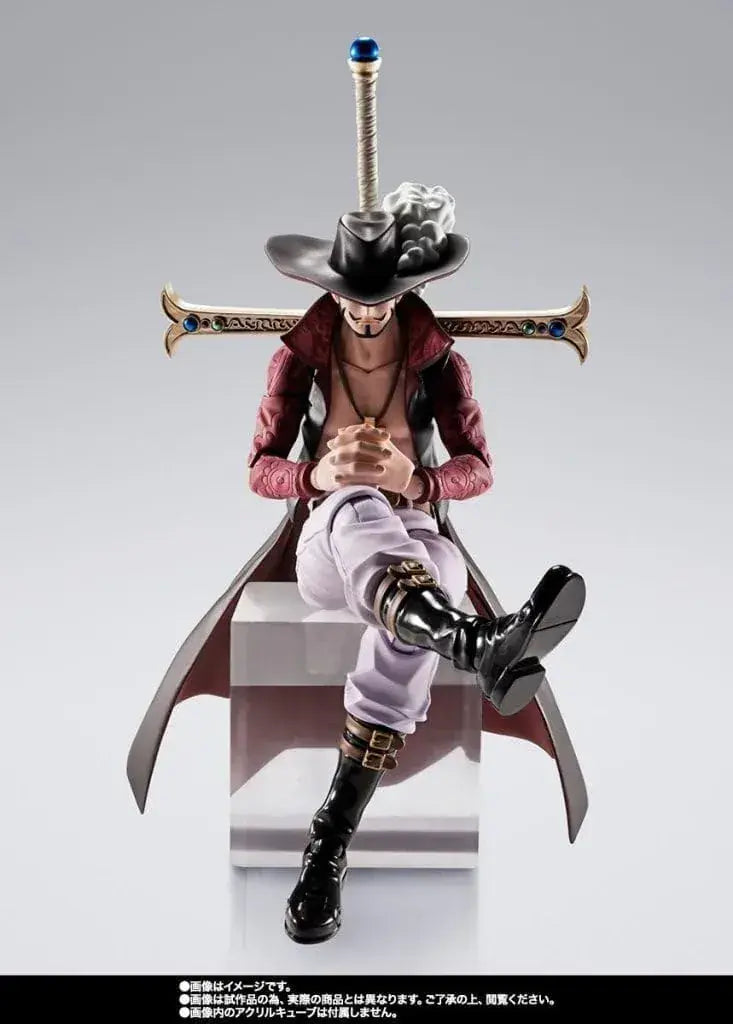 Tamashii Nations One Piece Dracule Mihawk Figure 6.5 in
